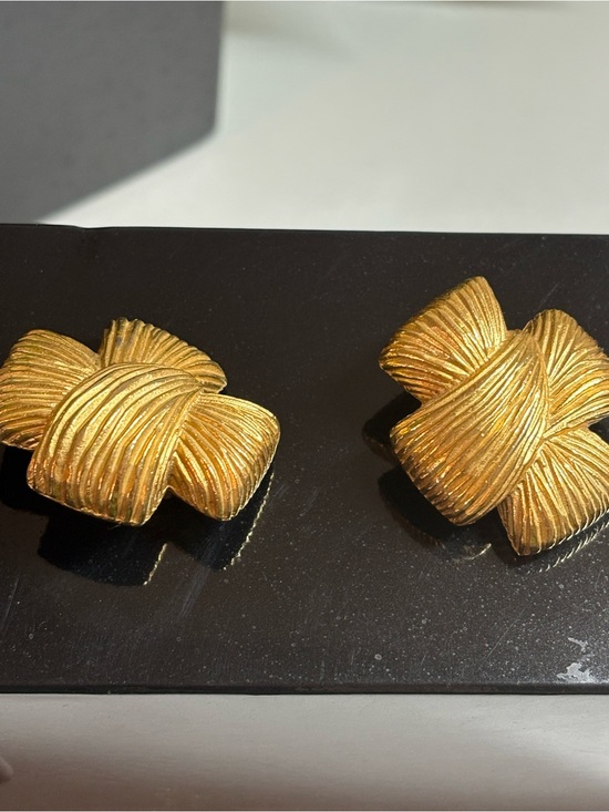 Givenchy Jewelry - Givenchy Gold Tone Twisted Knot Clip-On Earrings